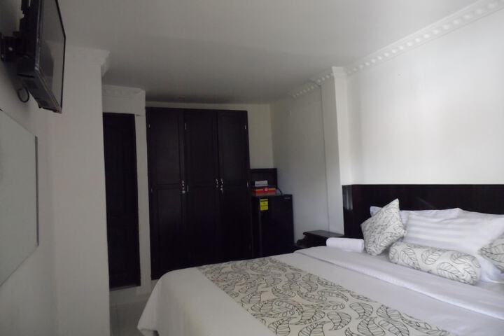 Room 6 of 47