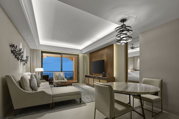 Room 25 of 111