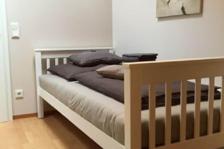 Room 10 of 29