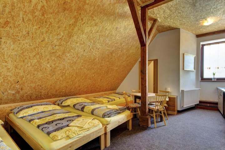 Room 2 of 41