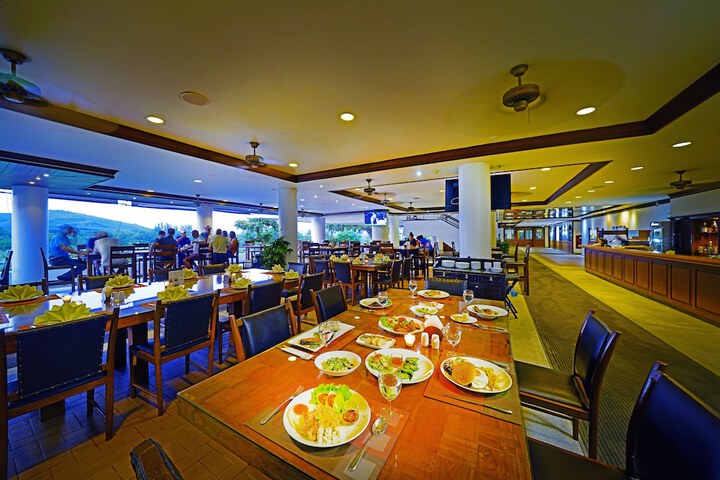 Dining 36 of 38