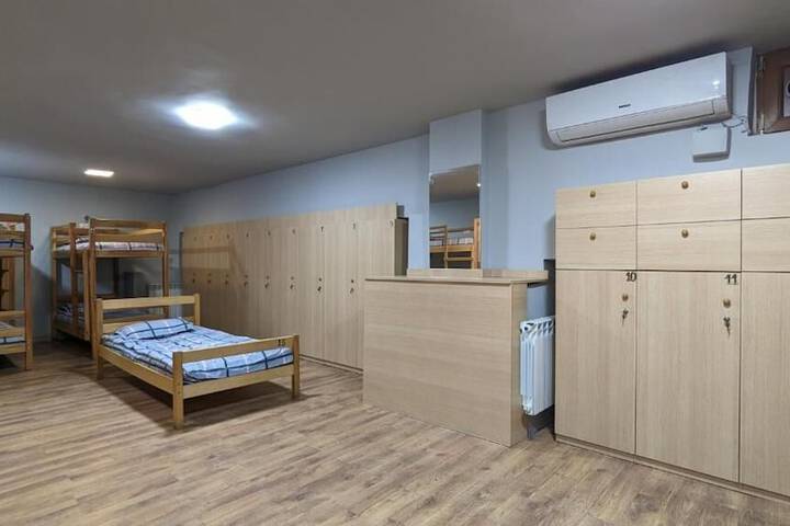 Room 16 of 23