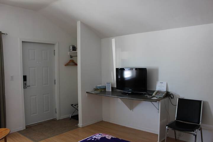 Room 4 of 22