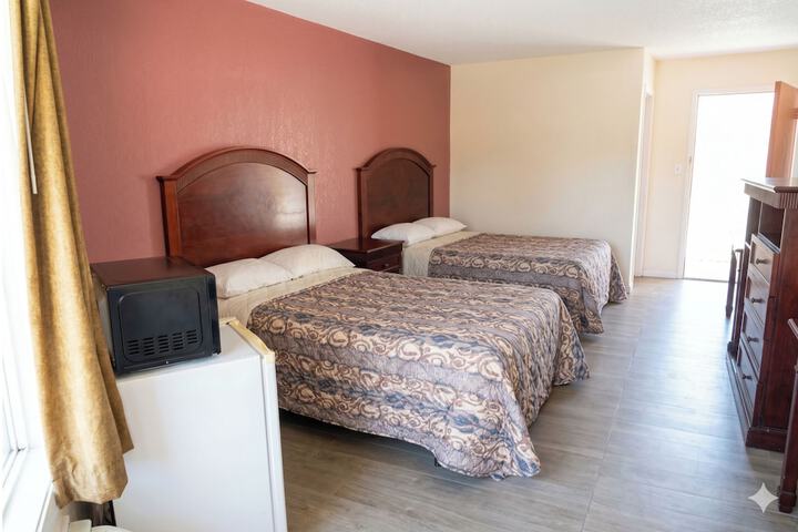 Room 12 of 19