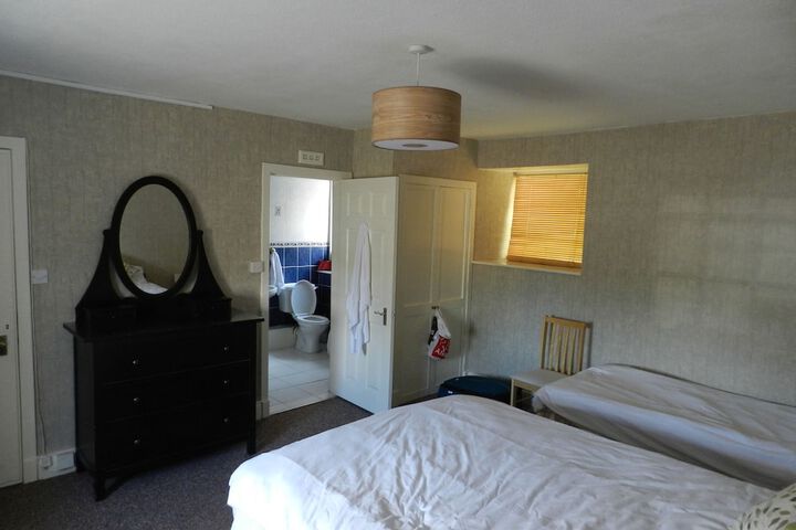 Room 2 of 13