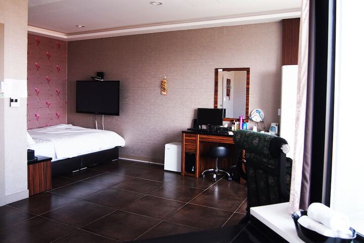Room 14 of 88