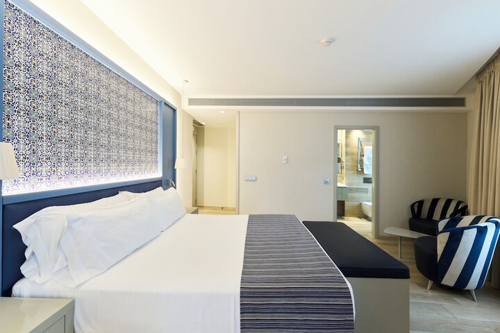 Room 7 of 79