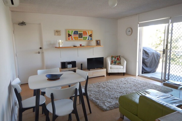Room 5 of 11
