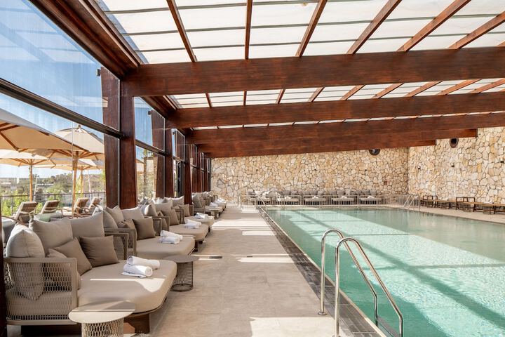 Pools & Facilities
