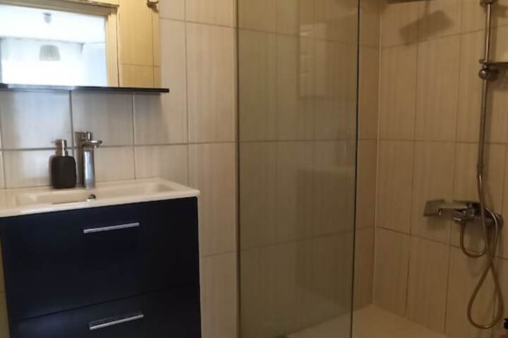 Room 8 of 20