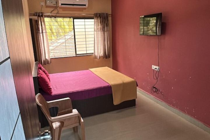 Room 7 of 27
