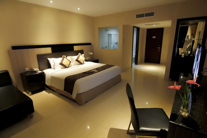 Room 7 of 68
