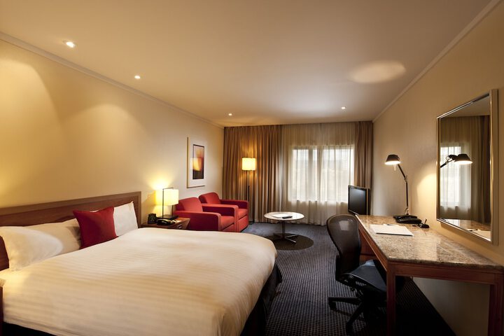 Room 3 of 65