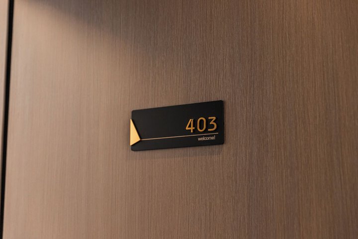 Room 65 of 171