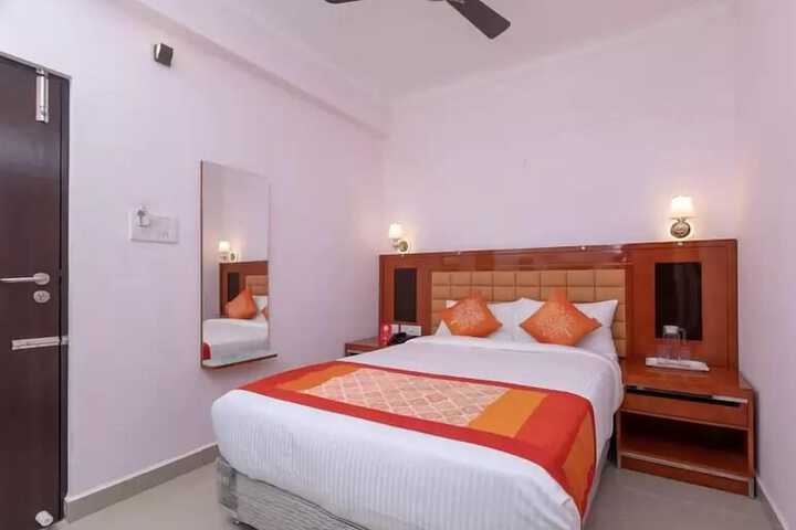 Room 9 of 21