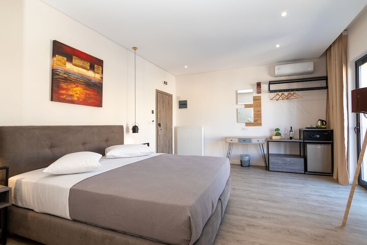Room 25 of 48