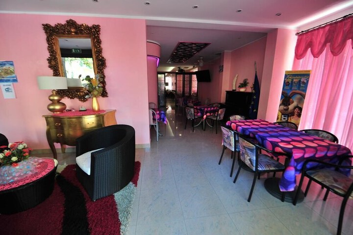 Dining Photos