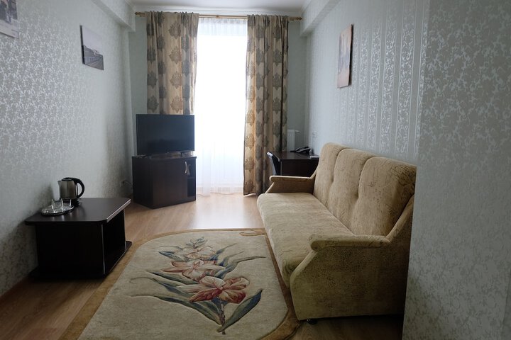 Room 42 of 67