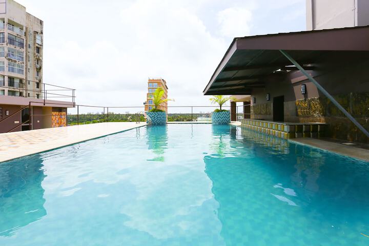 Pool 33 of 53