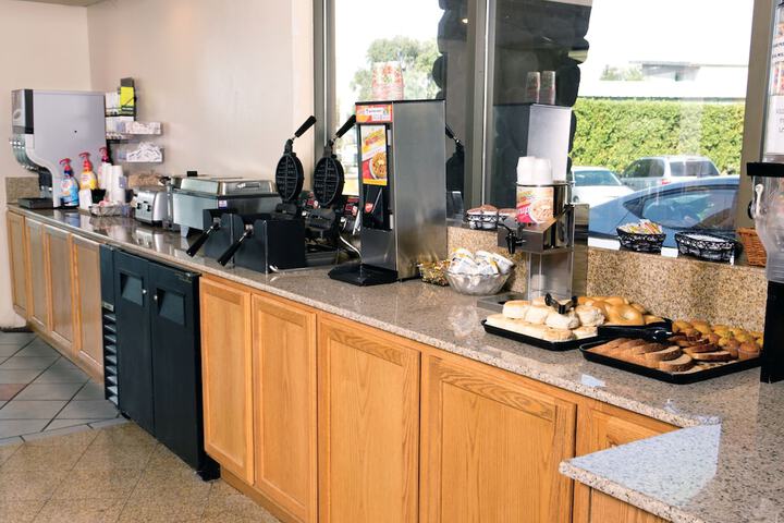 Breakfast area