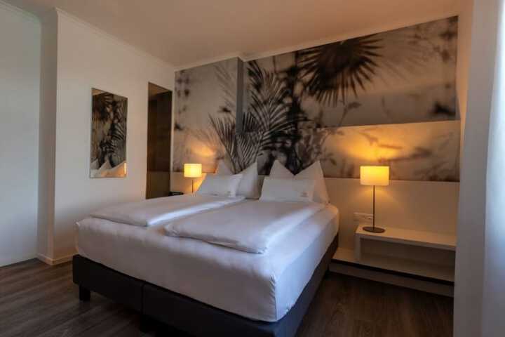 Room 21 of 80
