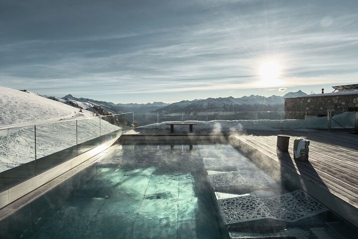 Pool 28 of 65