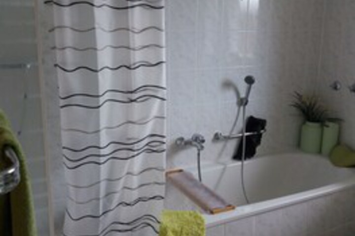 Room 4 of 71
