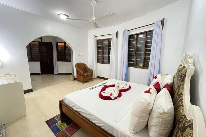 Room 9 of 44