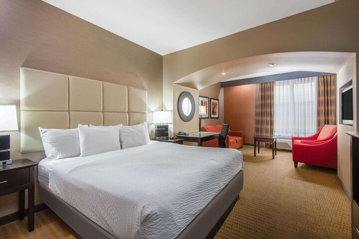 1 King Bed Executive Room (16 of 20)