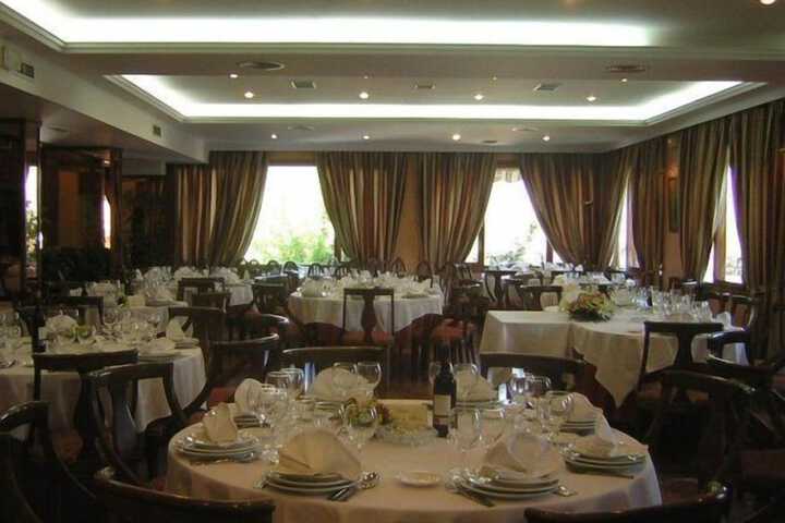 Dining Photos