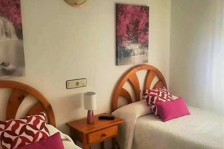 Room 4 of 11