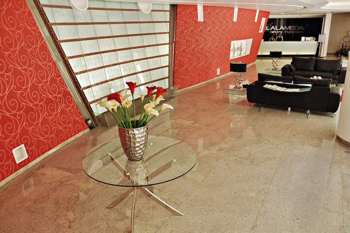 Check-in/check-out kiosk