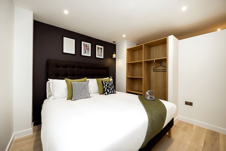 Room 12 of 97