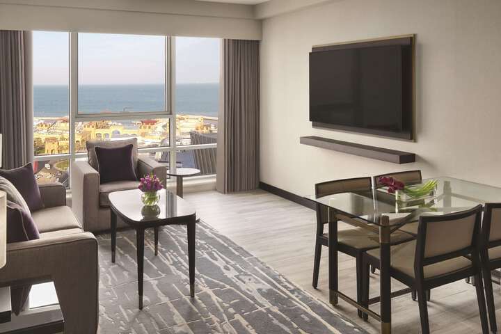 Suite 19 of 24