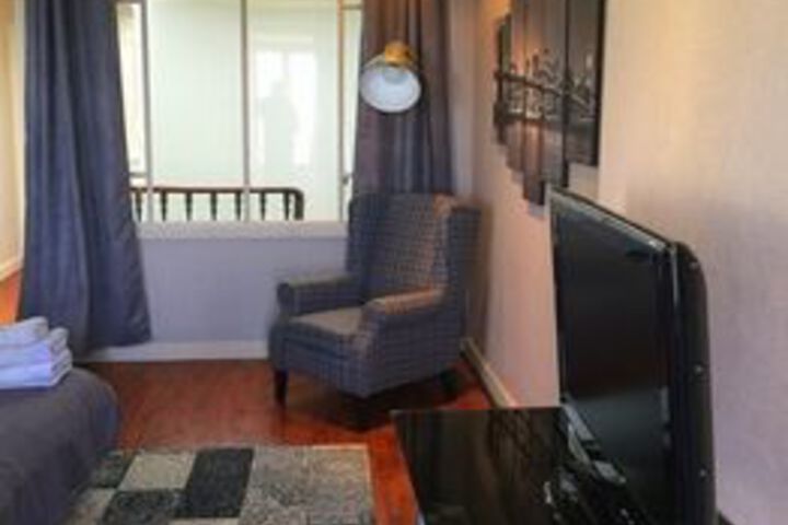 Room 83 of 200