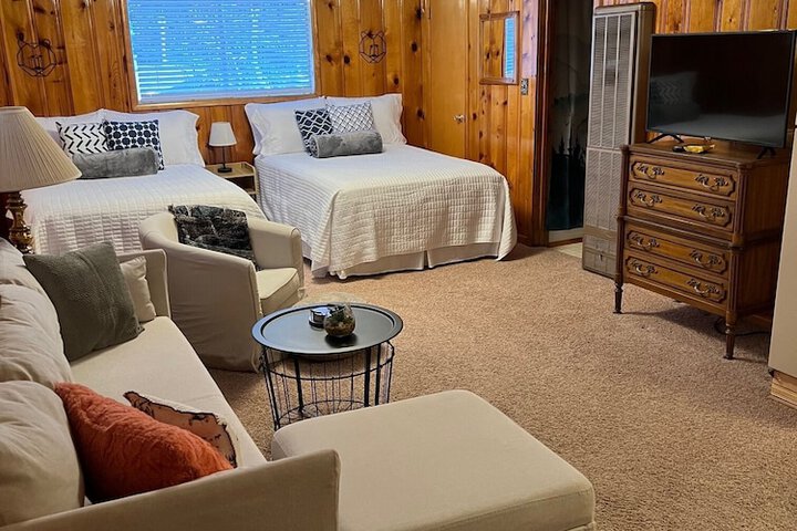 Room 25 of 236