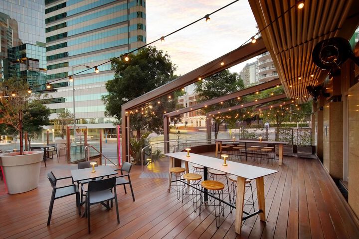 Sundeck
