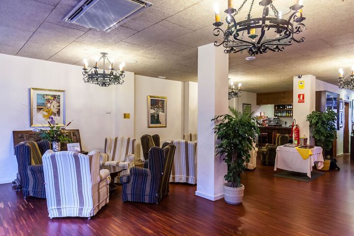 Guest Lobby