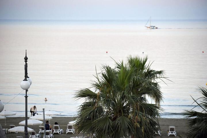 Beach 43 of 50