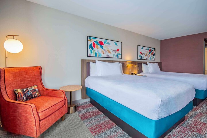 2 Double Beds (7 of 12)
