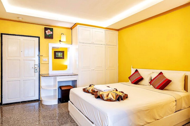 Room 58 of 77
