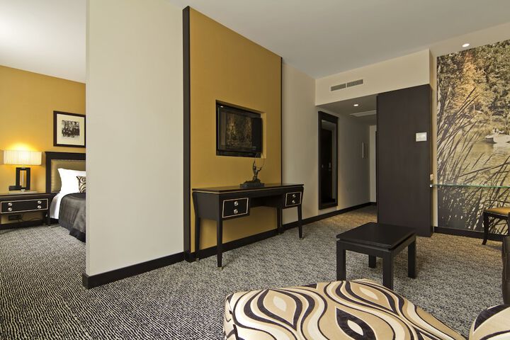 Room 15 of 54