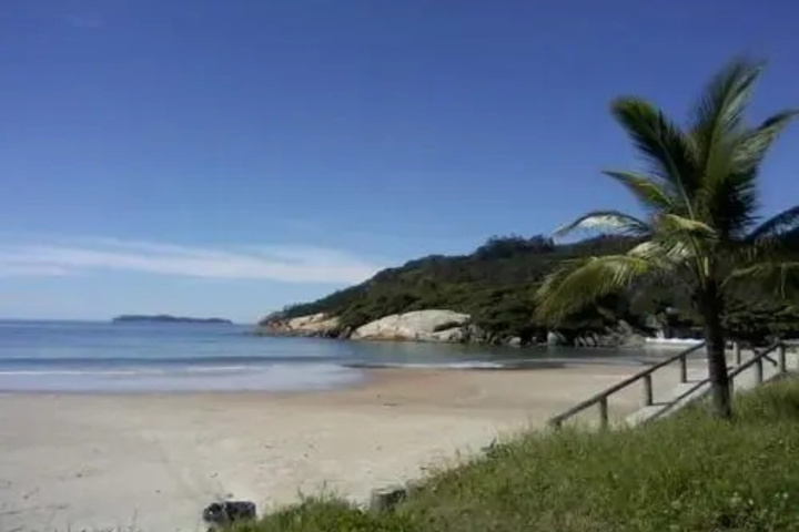 Beach 9 of 14