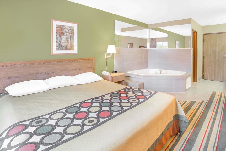 Studio Suite King Bed (4 of 7)