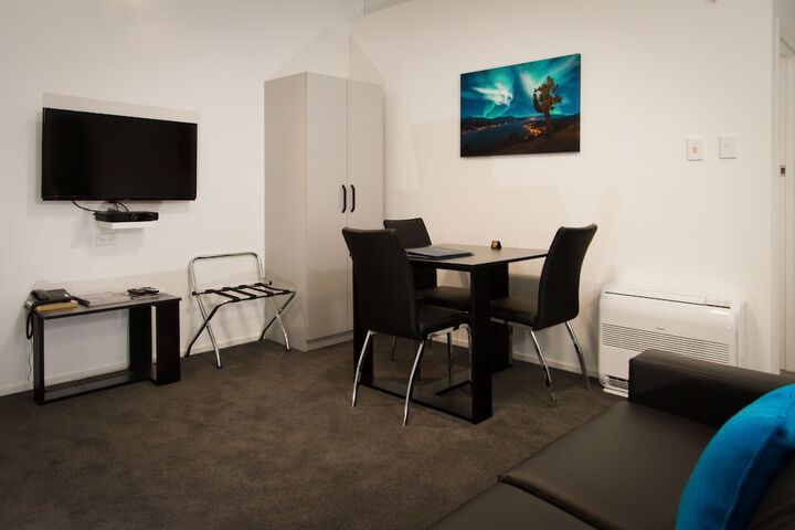 Room 25 of 63