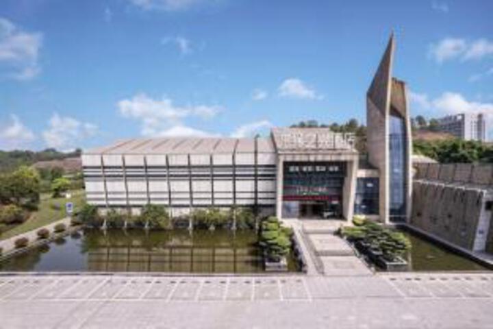 Huidong Donghuan Zhixing Hotel