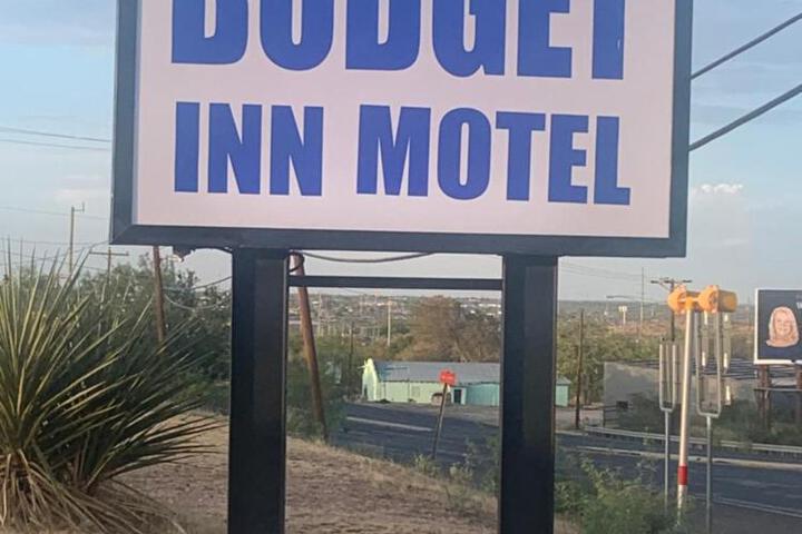BUDGET INN