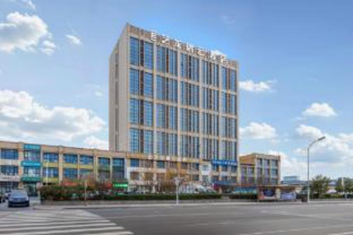 eLong Ruiyun Hotel (Tianjin Wuqing Daguangming Center Branch)