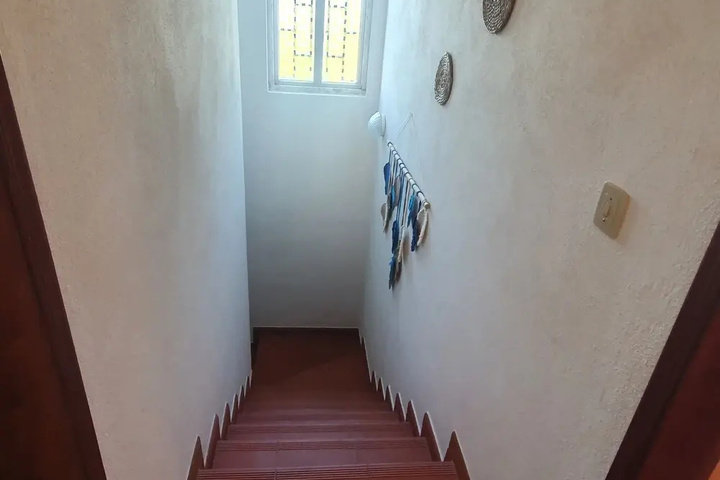 Room 9 of 23
