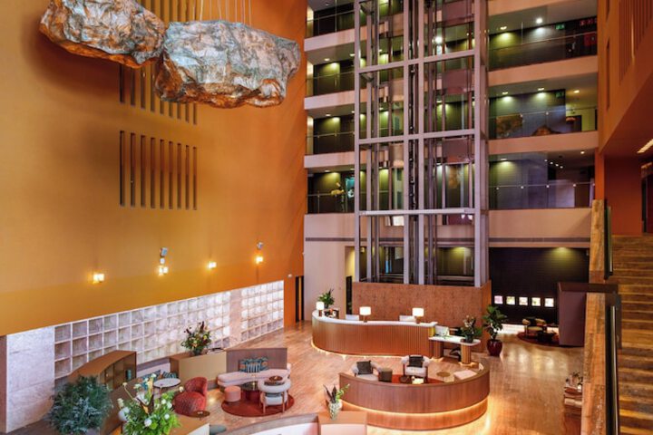 Guest Lobby